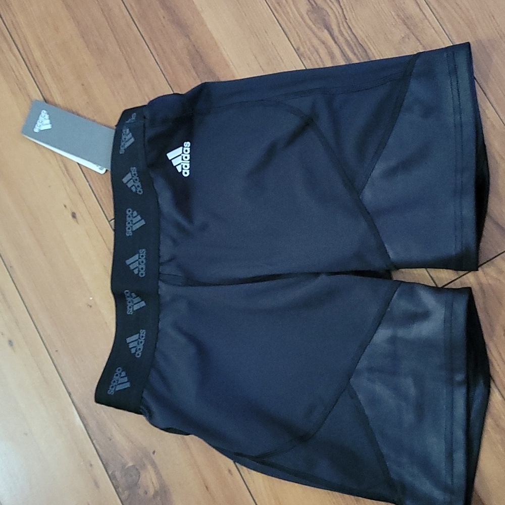 Adidas short / Lycra